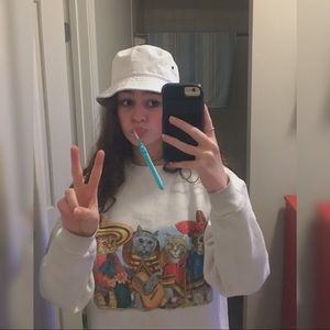 Meet your Posher, Lena